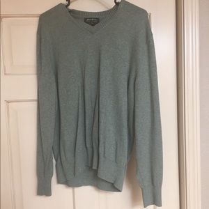 Green Eddie Bauer Crewneck ☺️